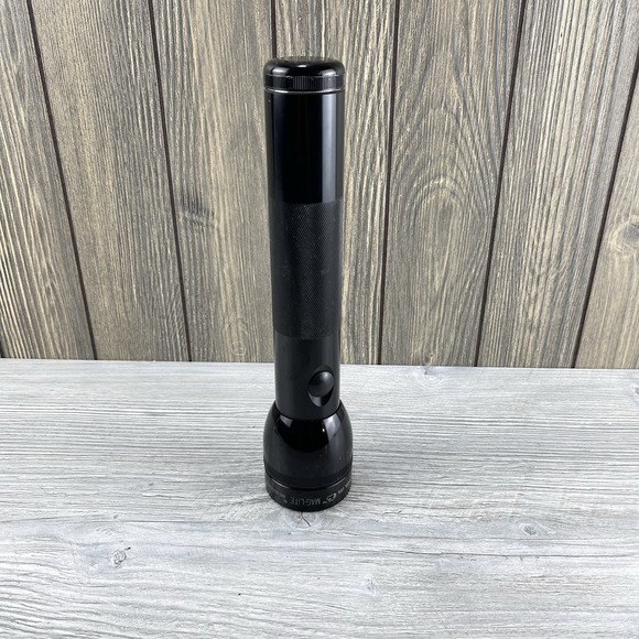 Vtg 10" Mag Lite Instrument 3D Cell Flashlight Ontario CA With Extra Light Bulb - Picture 3 of 16